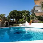 First Sea Line Puerto Banus 2 Bedrooms In A Private Residential Complex Lägenhet