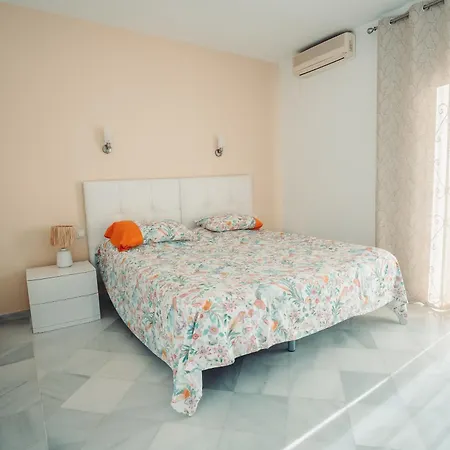 First Sea Line Puerto Banus 2 Bedrooms In A Private Residential Complex شقة *