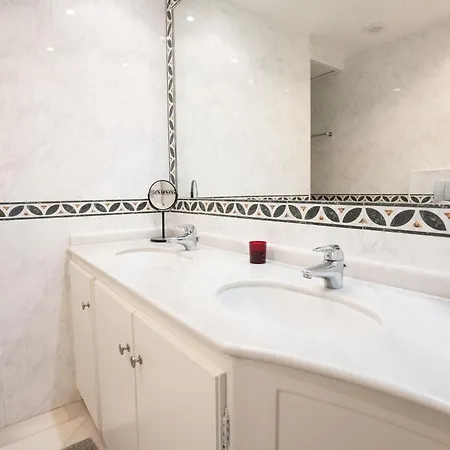 Apartment First Sea Line Puerto Banus 2 Bedrooms In A Private Residential Complex