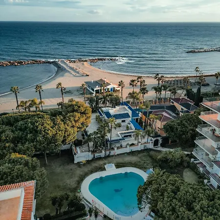 Apartment First Sea Line Puerto Banus 2 Bedrooms In A Private Residential Complex