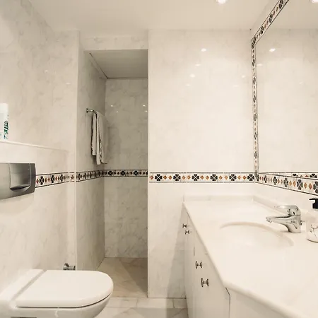 First Sea Line Puerto Banus 2 Bedrooms In A Private Residential Complex マルベーリャ