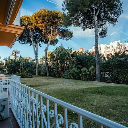 First Sea Line Puerto Banus 2 Bedrooms In A Private Residential Complex アパート