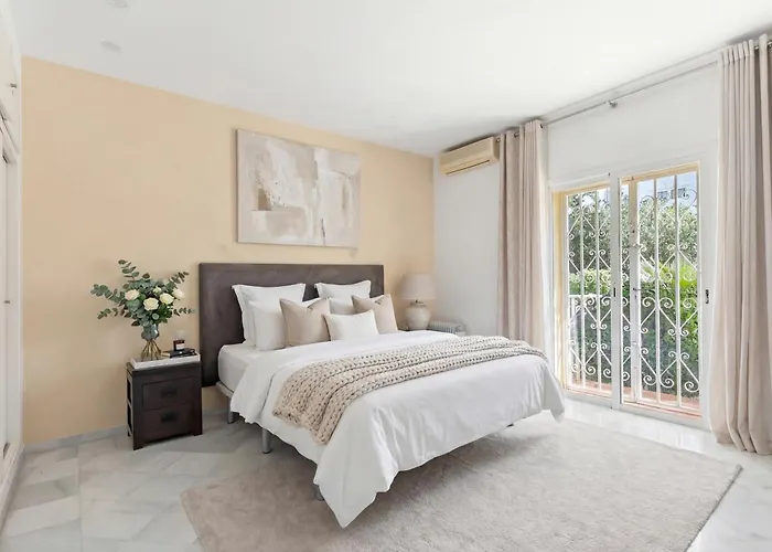 First Sea Line Puerto Banus 2 Bedrooms In A Private Residential Complex *